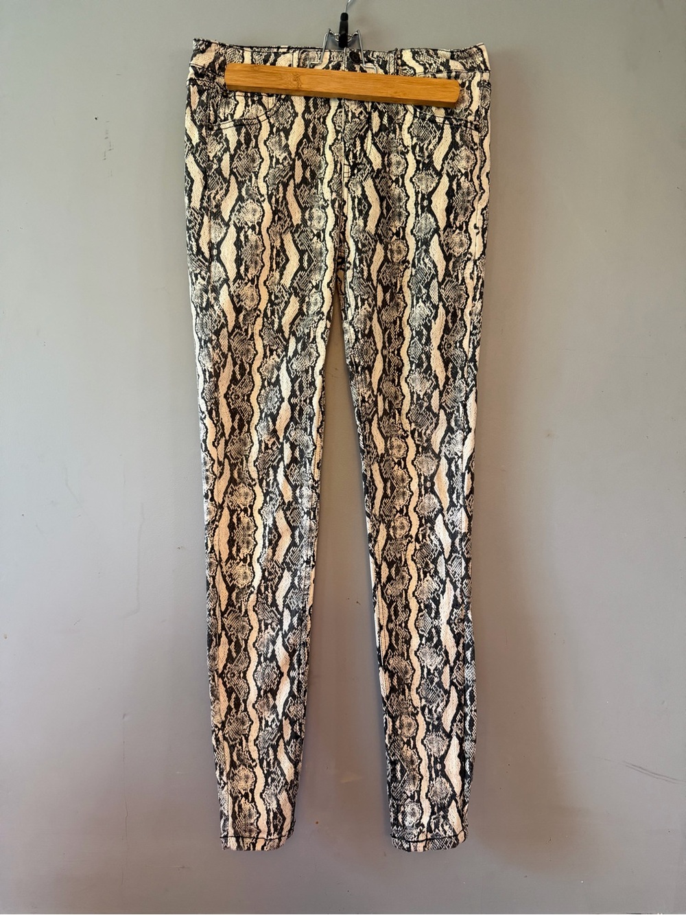 wild fable Black and Cream Snake Print Skinny Leg